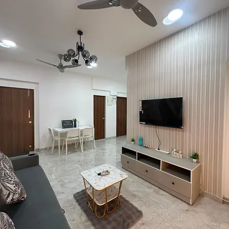 Rahuls Oasis Apartment *