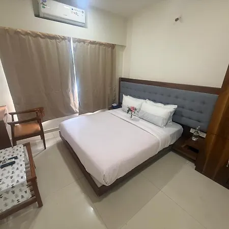 2bhk Beside Hiranandini-star Homes Powai * Mumbai