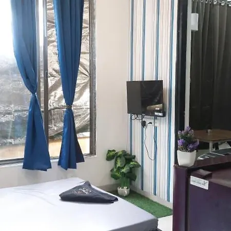 Apartment Iss 506 Private With Balcony Andheri West *