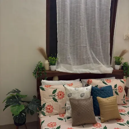 Pali Hill Isabel House 2bhk Apartment *