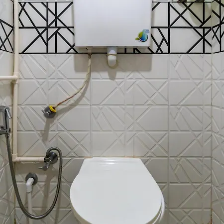 Glass House 1bhk In Khar W By Square One Apartment