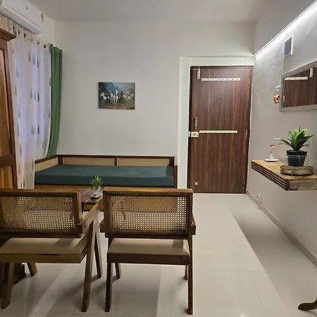 Dadar Abode Apartment *