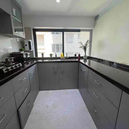 Connekthomes - Luxurious Modern Bliss In Bandra - 6br Mumbai