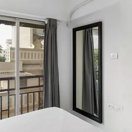 Zara Chic 1 Bhk Bandra W Gated 247 Security Apartment Mumbai
