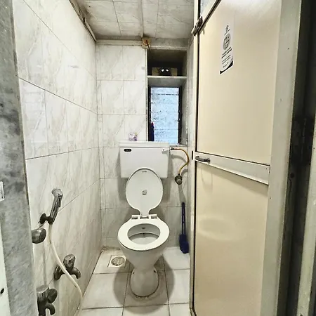 Serviced Near Nesco Bec Goregaon Apartment *