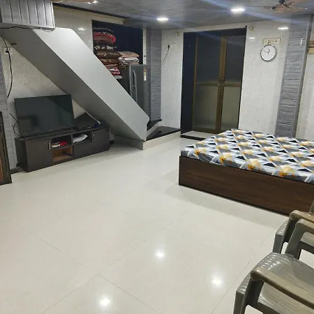 Apartment Lovely Spacious Big In Dongri 9 *
