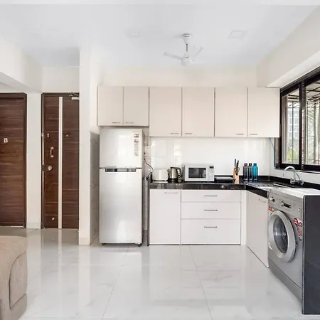 Athena Elegant 2bhk In Khar Gated Connected * Mumbai