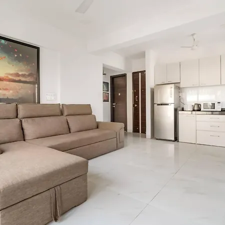 Athena Elegant 2bhk In Khar Gated Connected Apartment Mumbai