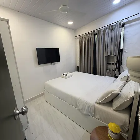 Calisto 2bhk Khar W * Mumbai
