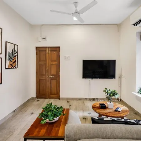 Maven Cozy Khar West 1bhk Near Bandra *