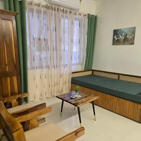 Dadar Abode Apartment *