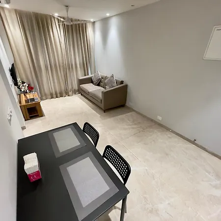 A Embassy 1 Bhk In Hiranandani Powai * Mumbai