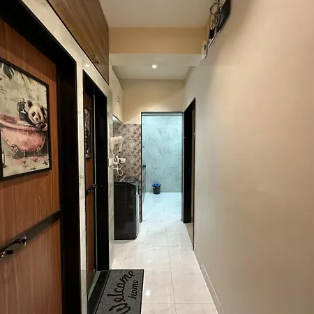 Enchante - 15 Mins From Lilavati & Nanavati Apartment Mumbai