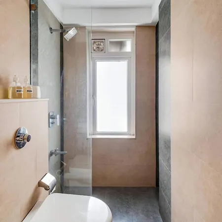Tao Private 3bhk In Bandra *