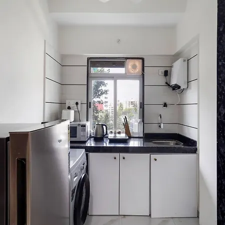Apartment Luna: Chic Secure 1 Bhk In The Heart Of Bandra W Mumbai