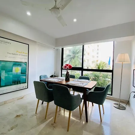 Connekthomes - Luxurious Modern Bliss In Bandra - 6br Apartment *