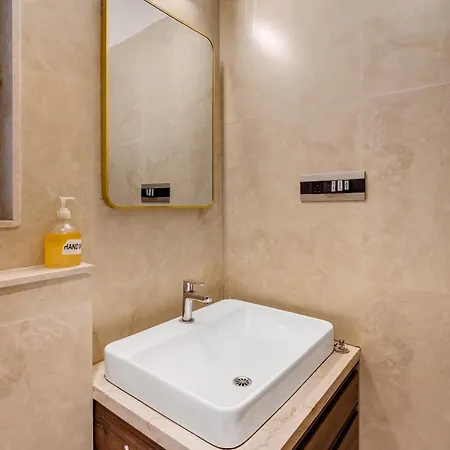 Ov Premium Near Bkc By Square One Apartment