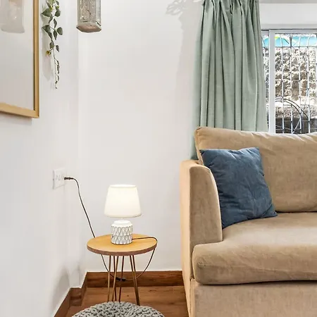 Apartment Tori 1bhk In Bandra W By Square One