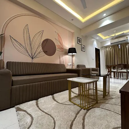 Enchante - 15 Mins From Lilavati & Nanavati *