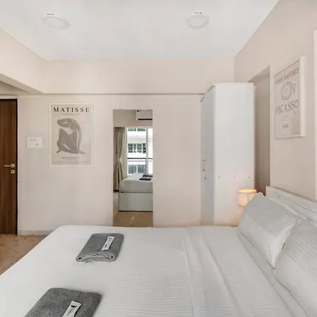 Tao Private 3bhk In Bandra *
