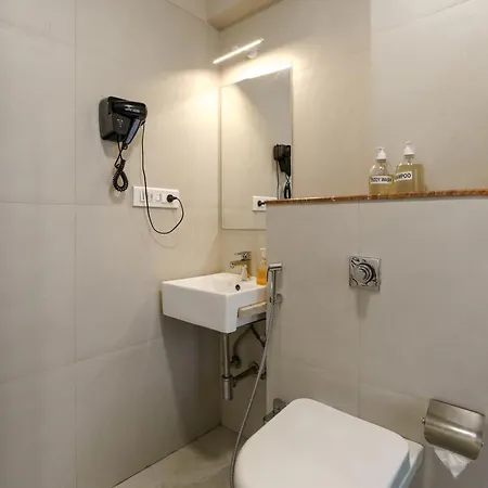 Apartment Zen Private 3Bhk In Bandra Mumbai