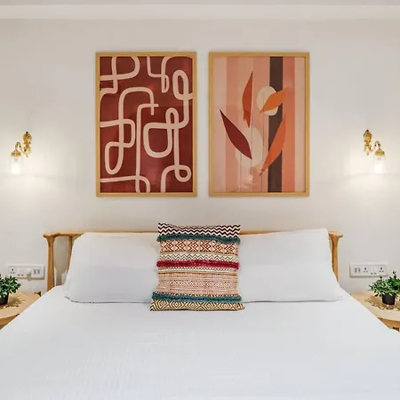 Apartment 48b Stylish 1bhk Khar With Swing