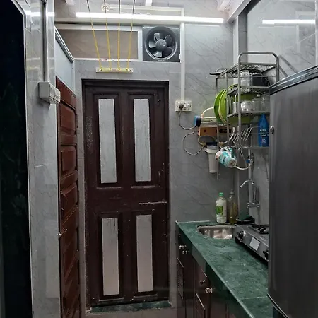 Gamma Business Men Ac Near Airport & Bkc Apartment *