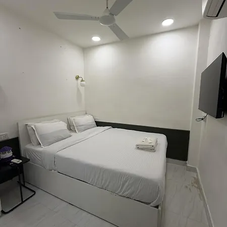 Calisto 2bhk Khar W *