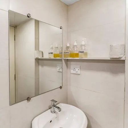 Maven Cozy Khar West 1bhk Near Bandra * Mumbai