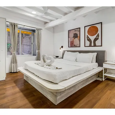 Apartment Sofia 1bhk In Khar W By Square One