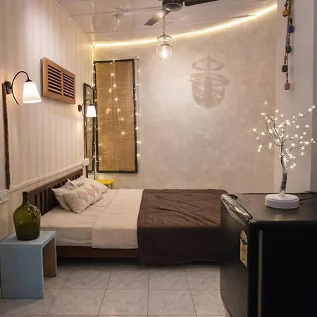Apartment The Henrys House 1bhk Chapel Road