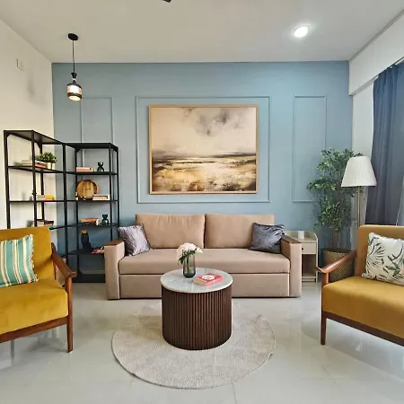 Lite - Dadar West Apartment *