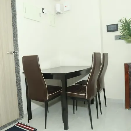 Apartment Ivy Downtown - 1 Bhk - Near Nesco And Sv Road Mumbai