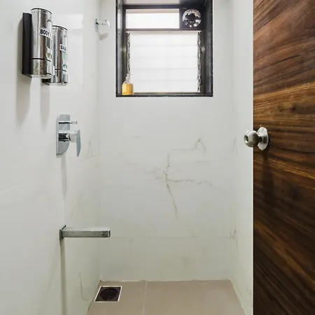 Oak 1bhk In Bandra W By Squareone Mumbai