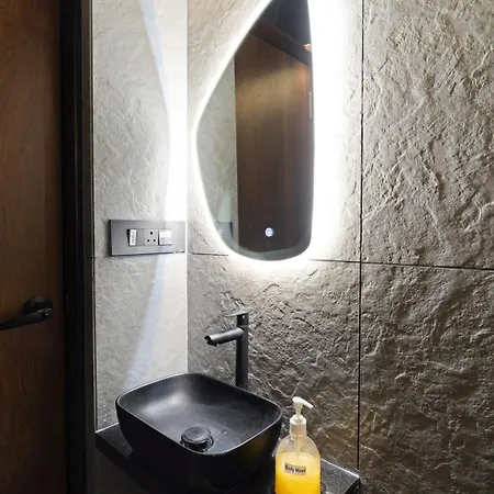 Amber 1bhk In Khar W By Square One Apartment *