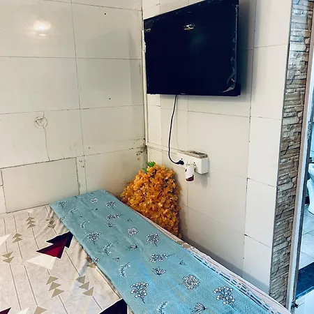 Apartment Den Near Carter Sea *