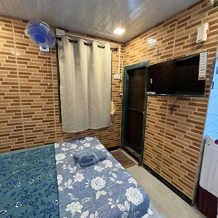 Apartment By The Sea *