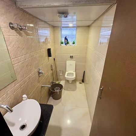 Apartment 1bhk Close To Bkc