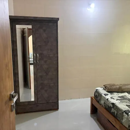 Cozy Fully-furnished In Powai Apartment *