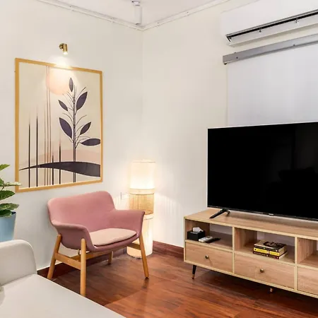 48b Stylish 1bhk Khar With Swing Apartment