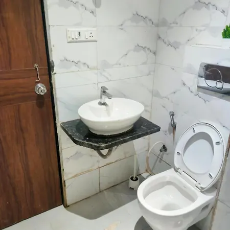 Apartment Iss 506 Private With Balcony Andheri West *