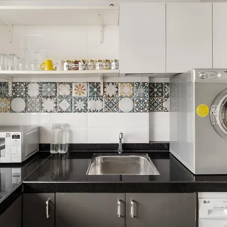Mezzo Pvt 3bhk In Bandra By Square One Apartment