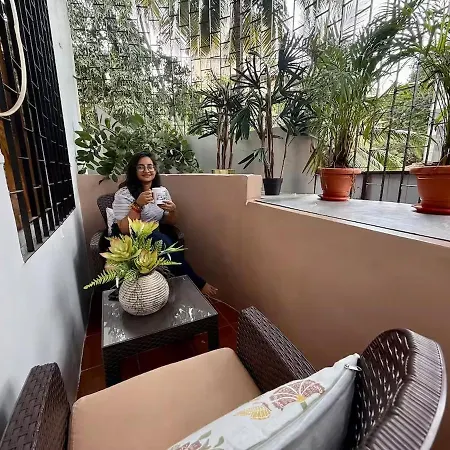 Apartment Spacious 1 Bed 2 Bath Bandra Balcony Wifi