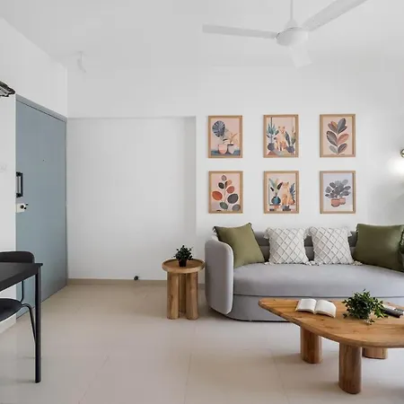 Evara 1bhk In Khar W By Square One Apartment *