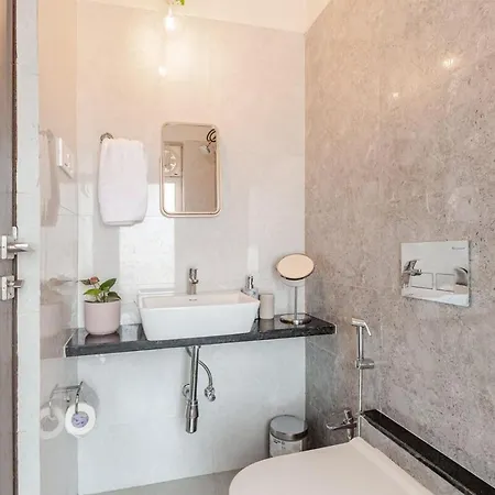 Apartment The Japandi Garden An Executive Near Nesco *