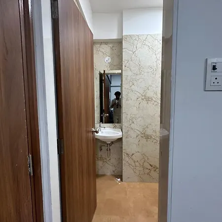 Apartment Rahuls Oasis