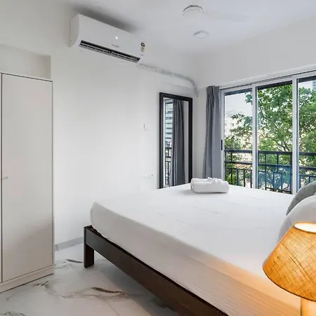 Luna: Chic Secure 1 Bhk In The Heart Of Bandra W * Mumbai
