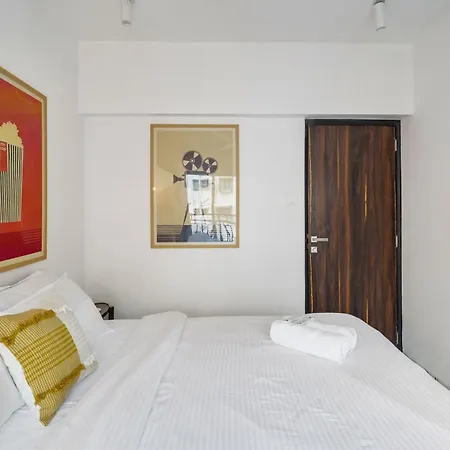 Nova Chic 1 Bhk Bandra W Gated 247 Security Apartment *