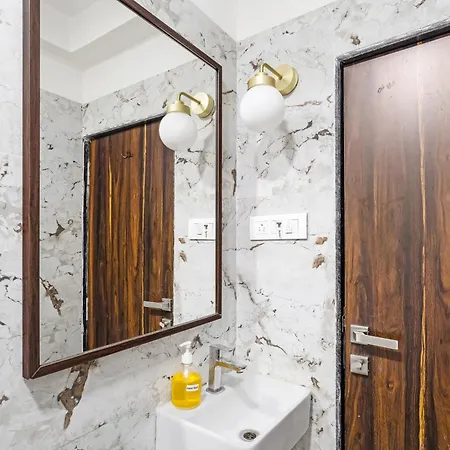 Zara Chic 1 Bhk Bandra W Gated 247 Security Apartment Mumbai