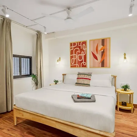 48b Stylish 1bhk Khar With Swing Mumbai